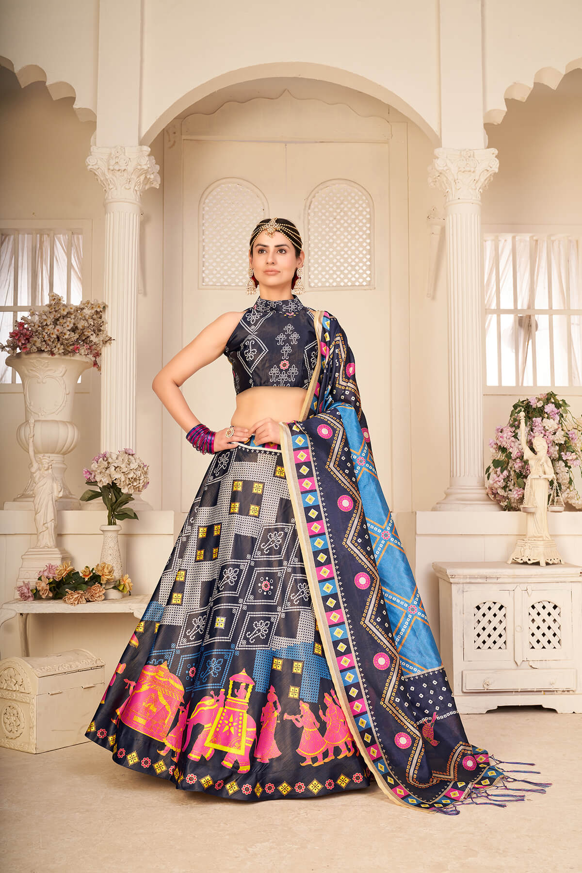 India Home Ethnic Wear for Women | Buy Latest Indian Ethnic Wear Online