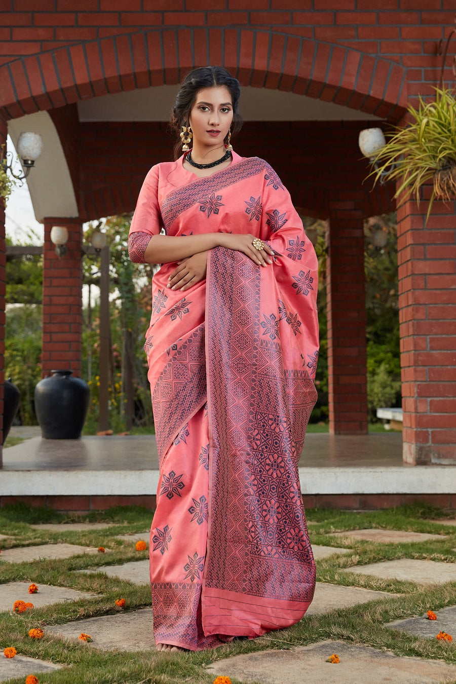 Buy Dark pink Banarasi Sari